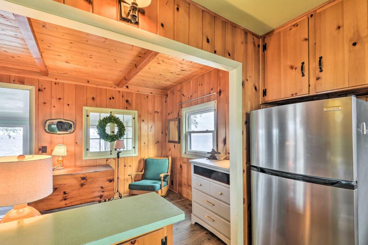 Henderson Harbor Cottage With Lake Access! Sackets Harbor Exterior photo