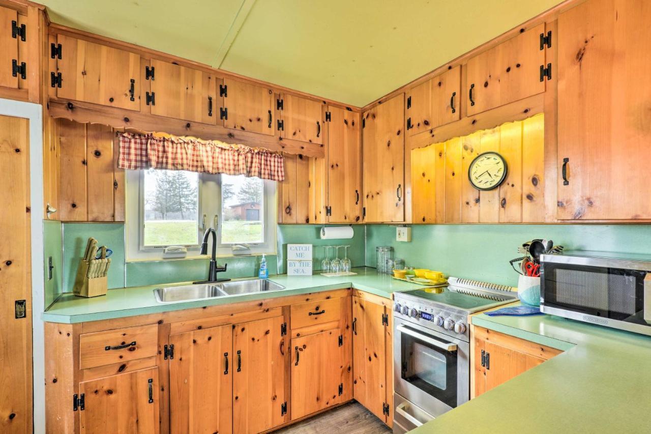 Henderson Harbor Cottage With Lake Access! Sackets Harbor Exterior photo